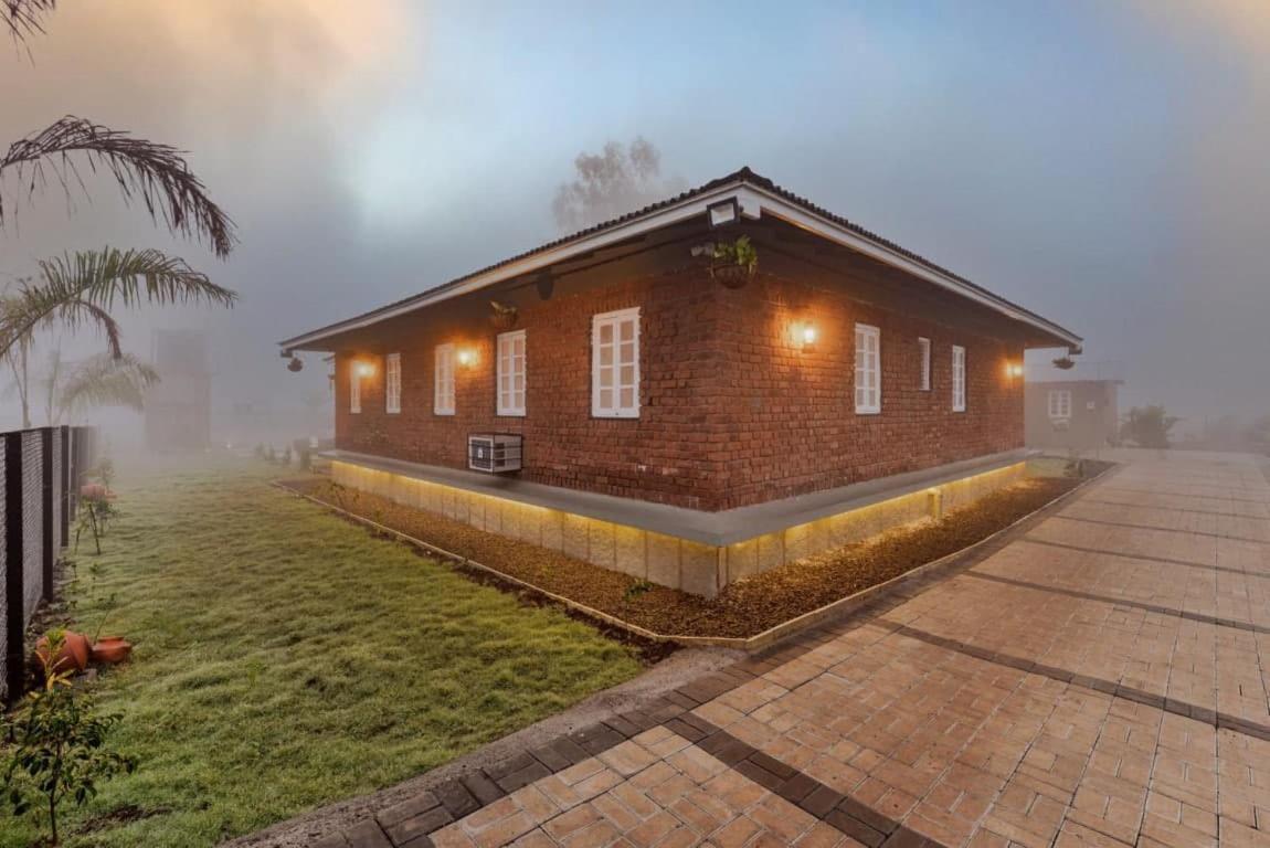 The Earth Farm Villa Nashik Ngoại thất bức ảnh