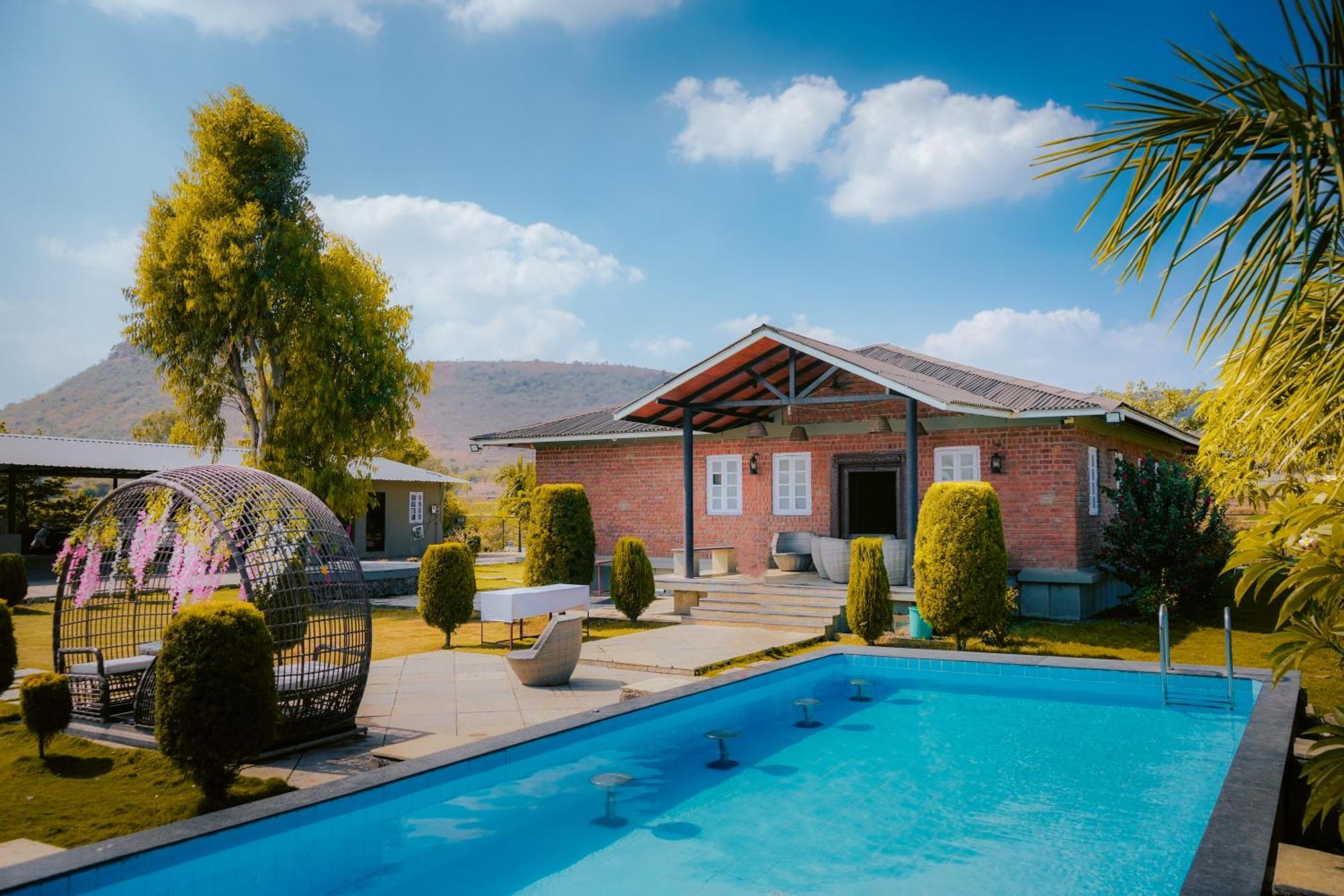 The Earth Farm Villa Nashik Ngoại thất bức ảnh